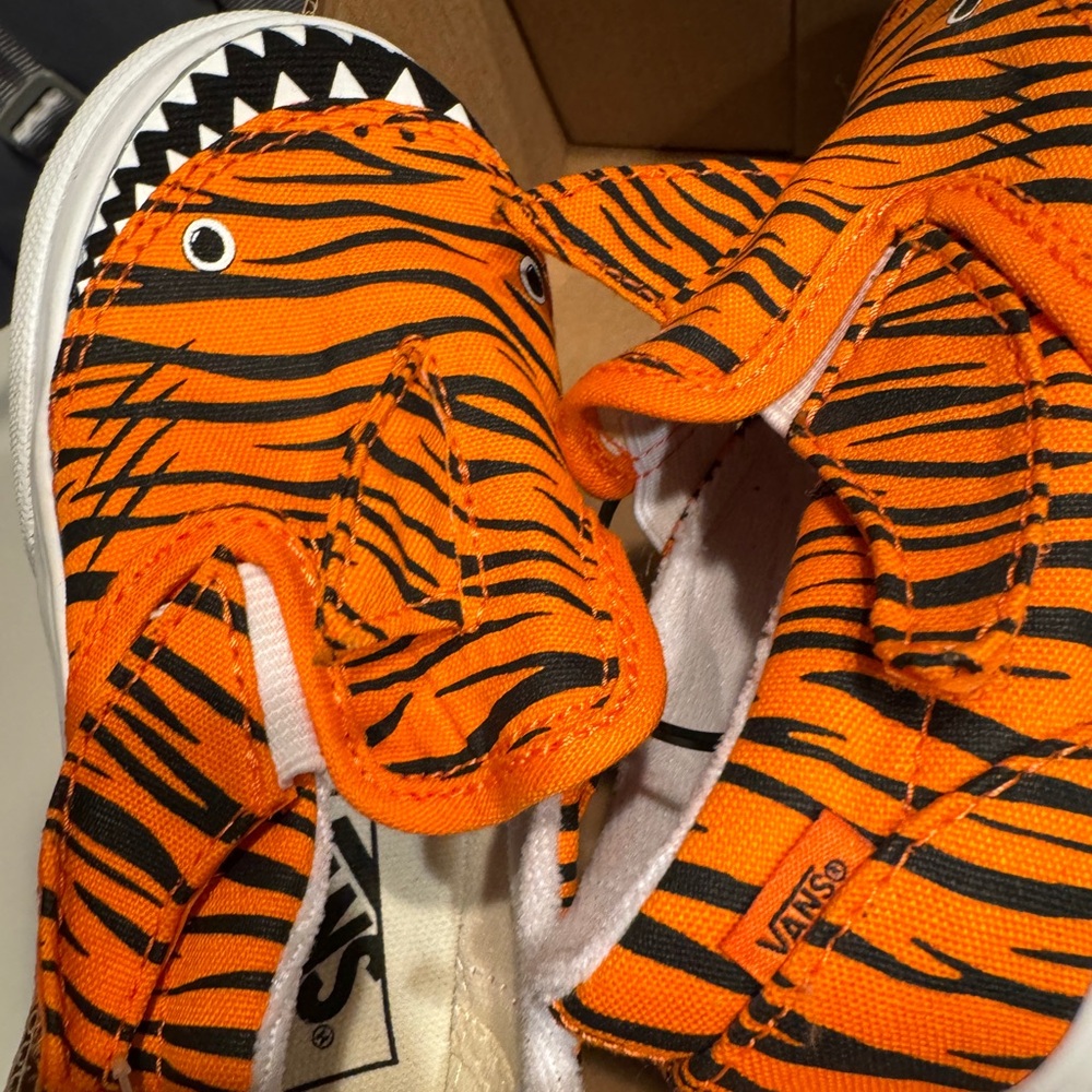 Vans toddler shoes size 8